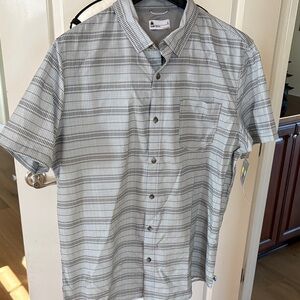 UB Tech  Men's Gray Patterned Short Sleeve Shirt Large NWT